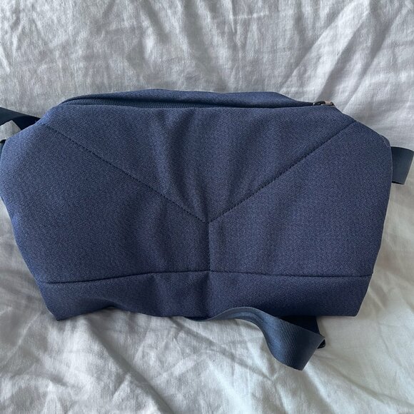 Bellroy Venture Sling 9L - Picture 2 of 4